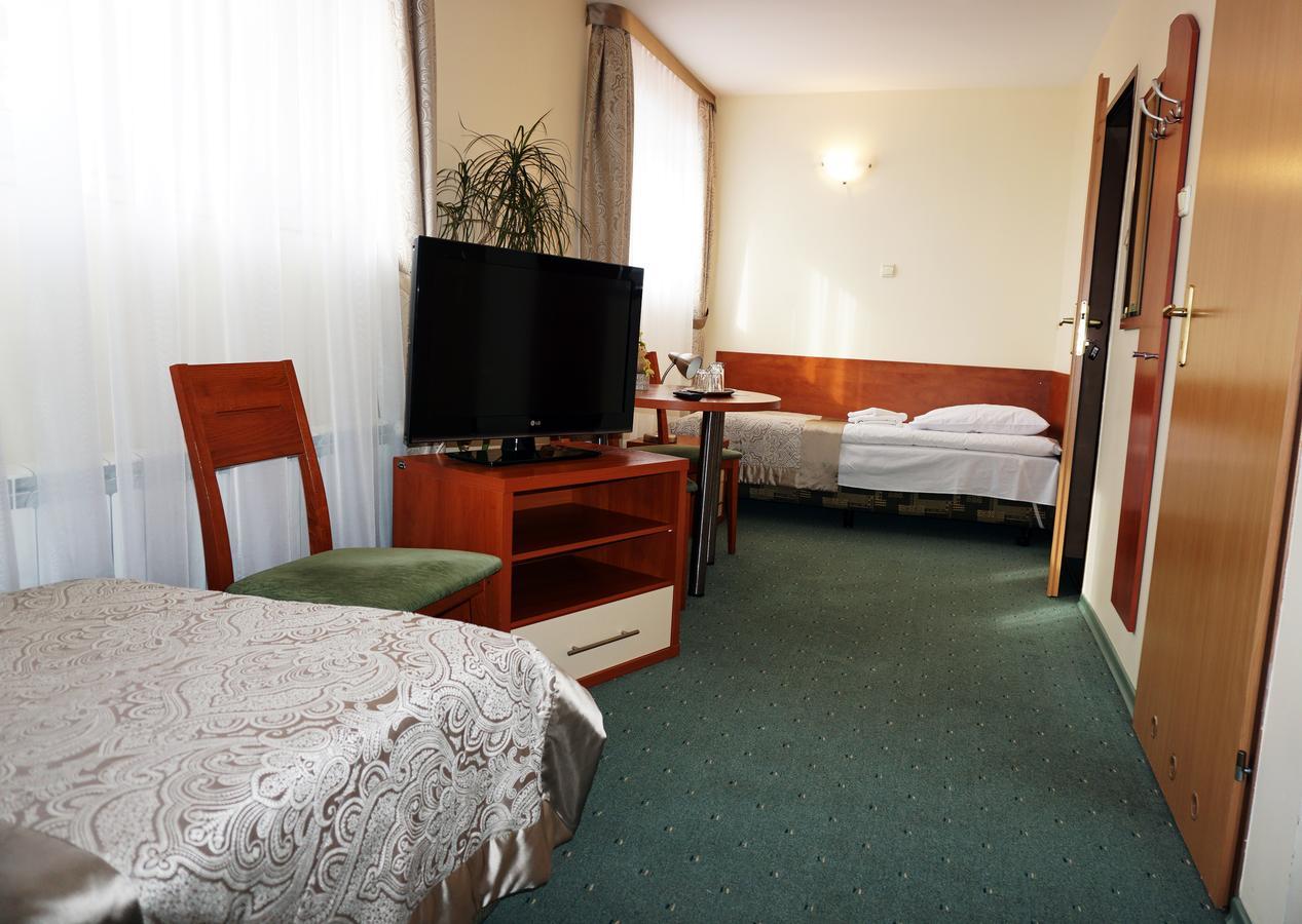 Pod Szczesliwa Gwiazda Hotel Cekanowo Exterior photo