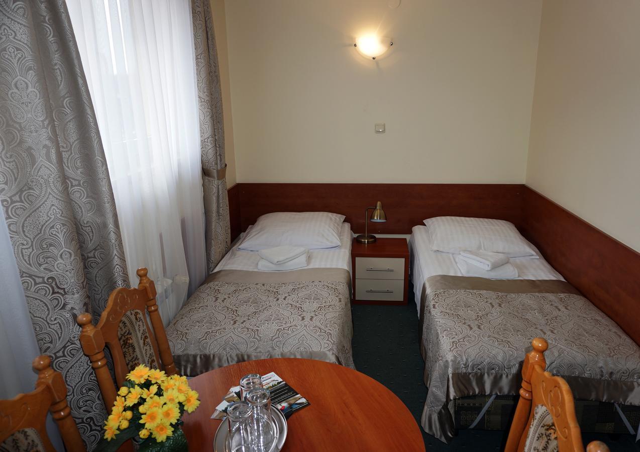 Pod Szczesliwa Gwiazda Hotel Cekanowo Exterior photo